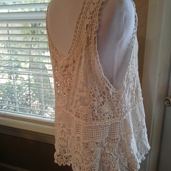 Noelle Crochet Cover Up Tank Top Size S/M - Picture 6 of 7